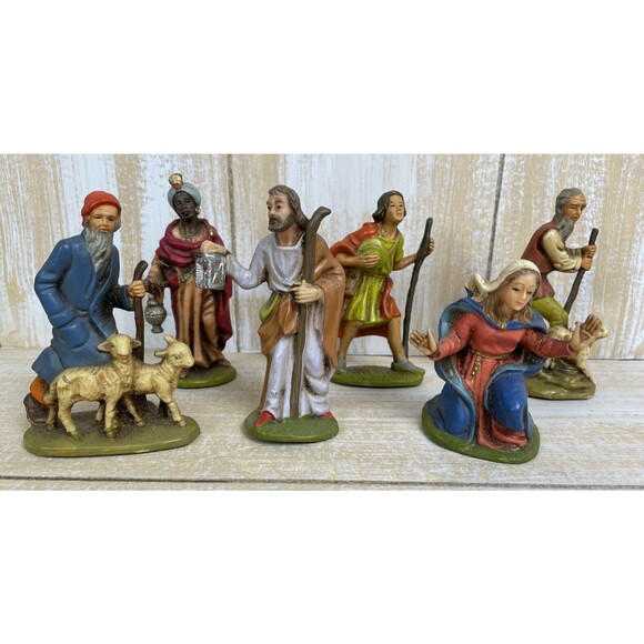 6 Piece Unmarked Vintage Colorful Nativity Figurine Lot